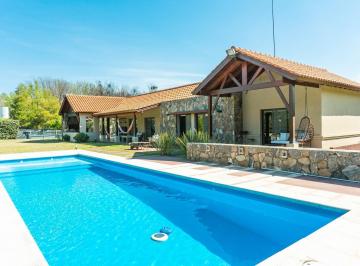 Quinta vacacional · 1740m² · 4 Ambientes · Venta Casa en Merlo San Luis