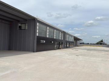 Depósito · 8500m² · 99 Cocheras · Galpon en Alquiler en 9 de Abril