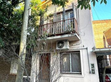 PH · 72m² · 3 Ambientes · Lindísimo PH a m de La Av Maipú. Nuevo Precio.