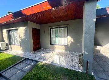 Casa · 150m² · 3 Ambientes · 2 Cocheras · Casa 3 Ambientes en Venta en Ituzaingo