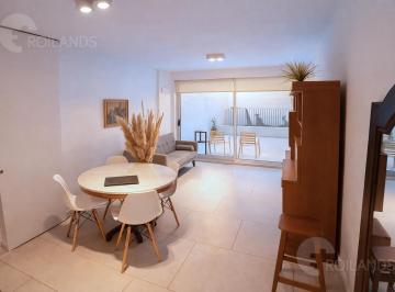 Departamento · 52m² · 2 Ambientes · Amplio 2 Amb de Categoría con Patio Privado – Inversión con Renta Activa