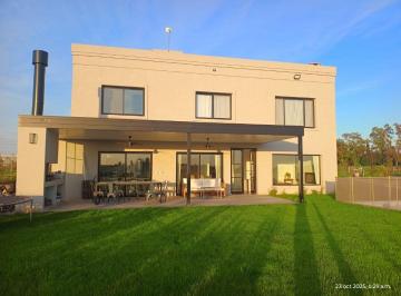 Casa de 5 ambientes, San Miguel · Casa en Barrio Cerrado, Bella Vista - Disponible Mes de Enero /febrero