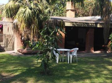 Casa · 1500m² · 6 Dormitorios · 15 Cocheras · Inmejorable Ubicacion! Casa en Av Mate de Luna Ideal Para Oficinas