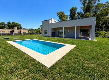 Casa de 3 ambientes, Exaltación de la Cruz · Casa con Pileta a La Venta en Barrio Los Pinos, Exaltación de La Cruz - 143.000 Usd