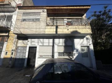 Casa · 334m² · 4 Ambientes · Casa Venta en Block - Villa Maipú