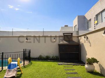 Casa · 178m² · 3 Ambientes · 1 Cochera · Casa en Venta, 3 Ambientes en Castelar Norte
