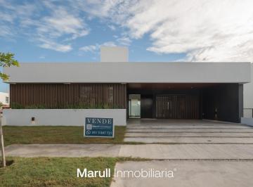 Casa · 189m² · 5 Ambientes · 2 Cocheras · Casa Mansos del Sur Toda en Planta Baja (3 Dorm.)