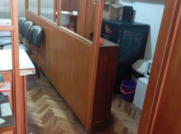 Oficina comercial de 3 ambientes, Córdoba · Venta Oficina Centro Amplia Dos Privados Sala de Reunion Reciben Vehiculo