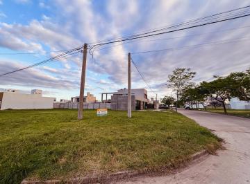 Terreno · 450m² · Terreno en Esquina de 450 m² - Barrio El Bosque