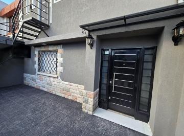 PH · 45m² · 2 Ambientes · PH 2 Ambientes con Cochera Al Frente y Sin Expensas - Alquiler - Lanús Oeste