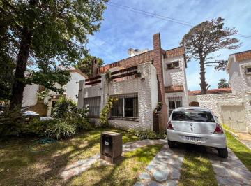 Casa · 77m² · 4 Ambientes · 1 Cochera · Duplex en Venta en Pinamar 3 Dorm.