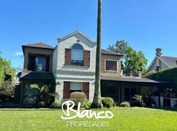 Casa · 220m² · 5 Ambientes · 2 Cocheras · Casa en Venta en Galápagos, Pilar, G. B. a. Zona Norte