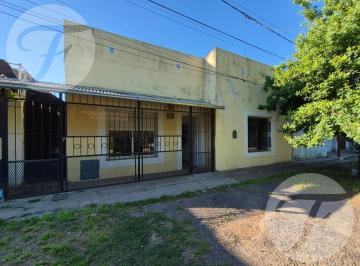 Casa · 120m² · 4 Ambientes · Viví Río Tala – Casa con Gran Parque y Galería Social