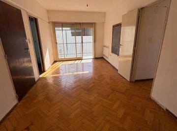 Departamento de 3 ambientes, Caballito · 3 Ambientes – Al Frente – Bacón – Muy Luminoso