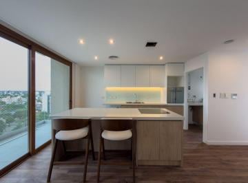 Departamento · 108m² · 4 Ambientes · 1 Cochera · Piso de 3 Dorm. en Venta La Plata