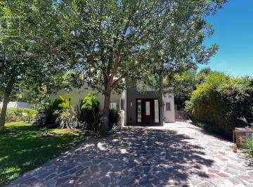 Casa · 190m² · 5 Ambientes · 1 Cochera · Casa con Pileta en Venta, Barrio Cerrado San Matías, Escobar
