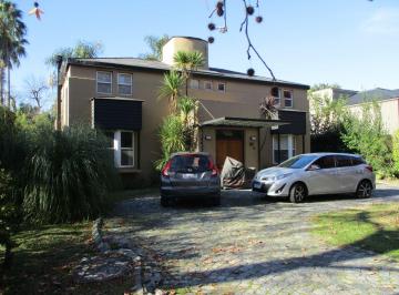 Casa de 5 ambientes, Pilar · Casa con 1400 m² y 4 Dorm. en Venta en Highland Park