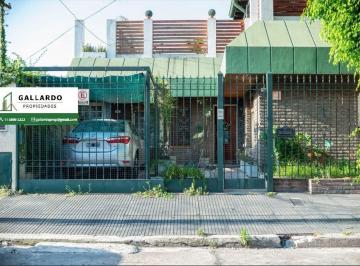 Casa · 126m² · 4 Ambientes · Casa Chalet en Venta en Ramos Mejía, La Matanza, G. B. a. Zona Oeste