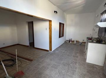 Casa · 60m² · 2 Ambientes · Venta: Poucel Al 1600: 1 Dormitorio.