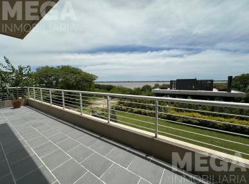 Casa · 389m² · 5 Ambientes · 2 Cocheras · Av José Manuel Estrada 2011. Importante Casa en Venta en Puerto Urquiza!