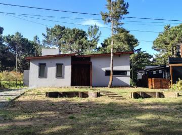Casa de 4 ambientes, Costa del Este · Tu Refugio Perfecto Entre El Bosque y El Mar!