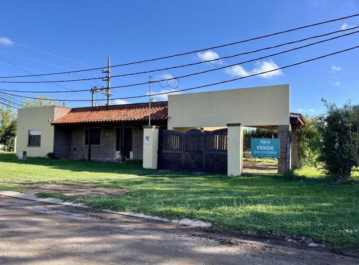 Casa · 175m² · 5 Ambientes · 4 Cocheras