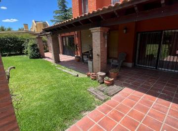 Casa de 7 ambientes, Villa Mercedes · Casa con 1500 m² en Venta, 4 Habitaciones, Quintas de Betbeder