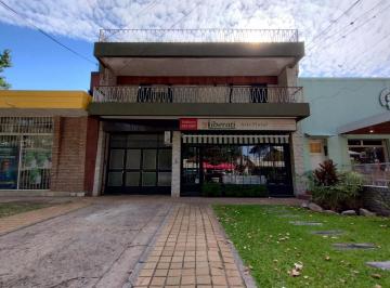 Casa · 410m² · 4 Ambientes · Casa con Local Comercial