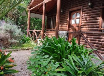 Casa · 664m² · 5 Ambientes · Venta de Cabaña en Excelente Estado!