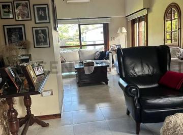 Casa · 240m² · 5 Ambientes · 3 Cocheras · Venta Gran Casa Familiar – Juan Brown 339, Florencio Varela