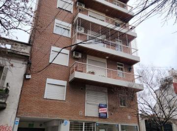Departamento · 35m² · 3 Ambientes · 1 Cochera · Venta Departamento Rosario con Cochera! Barrio Lourdes. Al Frente. Alquilado.