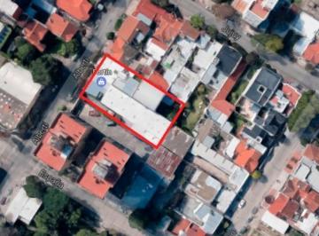 Terreno · 1052m² · Propiedad Para Uso Comercial o Para Desarrollo de Propiedad Horizontal, en Barrio San José