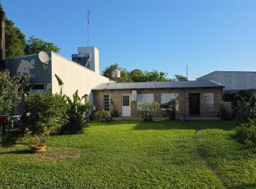 Casa · 173m² · 7 Ambientes · Casa en Arroyo Aguiar
