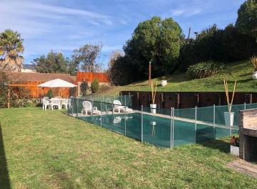 Casa · 200m² · 4 Ambientes · 2 Cocheras · Casa 3 Dorm. con Pileta Alquiler Temporario en Pinamar