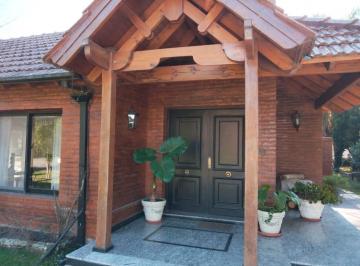 Casa · 200m² · 4 Ambientes · Casa en Country El Paraiso