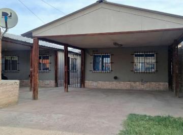 Casa · 140m² · 3 Ambientes · 1 Cochera · Casa en Chañar