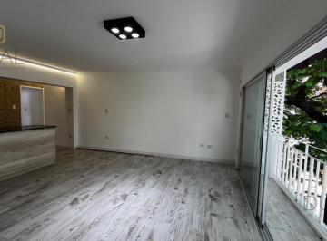 Departamento · 51m² · 3 Ambientes · Venta Departamento Reciclado un Dormitorio con Balcon en Zona Centro