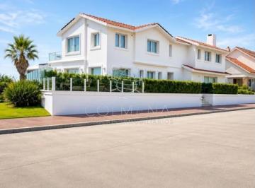 Foto1 · Gran Casa en Venta, Primera Línea