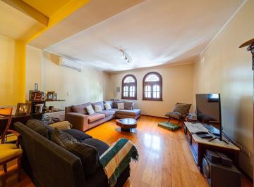 Casa · 300m² · 4 Ambientes · 1 Cochera · Casa en Venta de 3 Dorm. en Centro Rosario