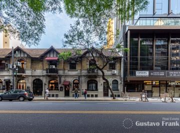 Local comercial en Alquiler de 5 ambientes  · Av Luis Maria Campos 1100 y Olleros