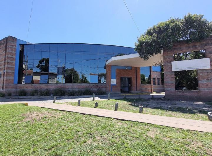 Local comercial · 705m² · 12 Ambientes · 5 Cocheras