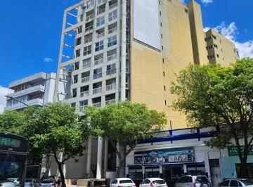 Departamento · 75m² · 4 Ambientes · 75 Cocheras · Arroyito, Av Alberdi 600, Amplio Departamneto Contrafrente, Muy Luminoso