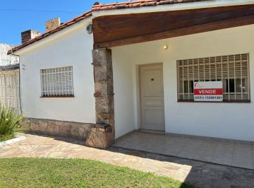 Casa de 7 ambientes, Córdoba · Casa con 264 m² y 3 Dorm. en Venta, Parque Vélez Sársfield