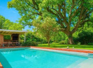 Casa · 300m² · 5 Ambientes · 2 Cocheras · Casa en Alquiler Temporal - Lomas de San Isidro