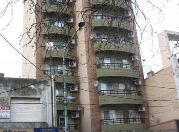 Departamento · 41m² · 2 Ambientes · 1 Cochera · Depto. 2 Amb C/cochera Semic. Av H. Yrigoyen 766 Quilmes
