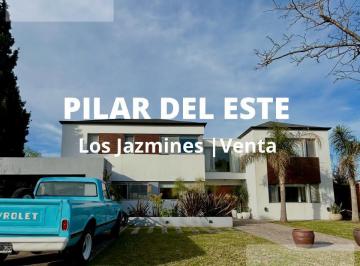 Casa · 338m² · 8 Ambientes · 2 Cocheras · Casa en Pilar del Este, Los Jazmines