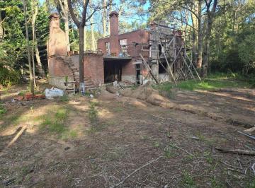 Terreno , Cariló · Terreno de 1155 m² en Venta en Cariló con F. O. t. 0.50 con Construcciom a Terminar de 170 m