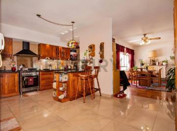 Departamento · 139m² · 5 Ambientes · Venta | Departamento, Piso Exclusivo de 3 Dorm. y Comodín con Balcón Al Frente | Centro, Rosar