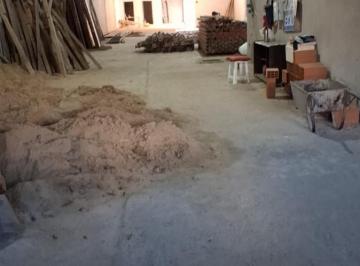 Local comercial · 3000m² · Local Impresionante de 3000 m² con Dos Montacargas! Av Rivadavia 7500