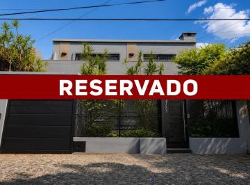 Casa · 170m² · 5 Ambientes · 1 Cochera · Venta Casa 5 Ambientes Quincho Jardin Garage